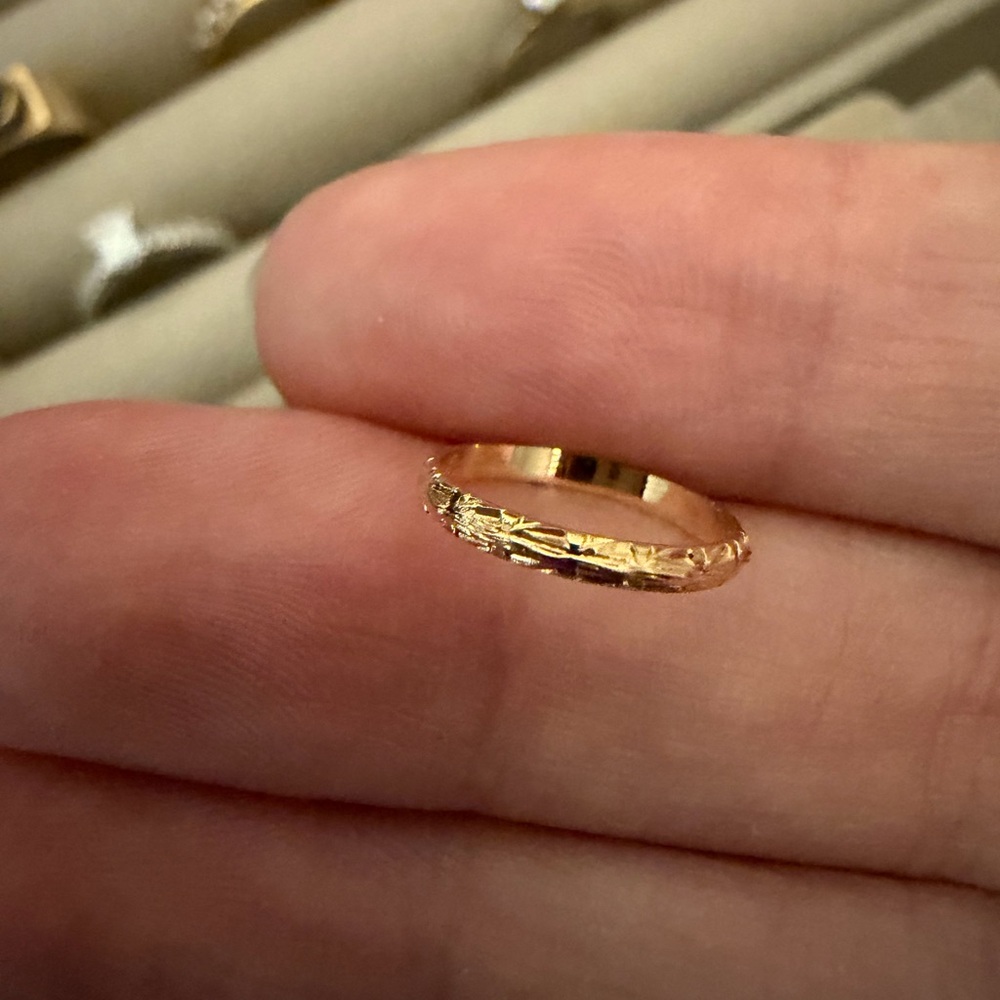 vintage victorian BDA 10k solid gold floral etched baby ring or necklace charm - Picture 4 of 7